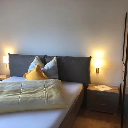아파트 Ferienwohnung Rote Wand