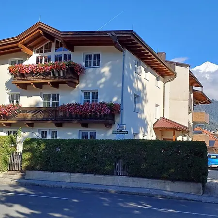 아파트 Ferienwohnung Rote Wand 콜사스