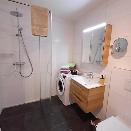 Mader * קולסאס